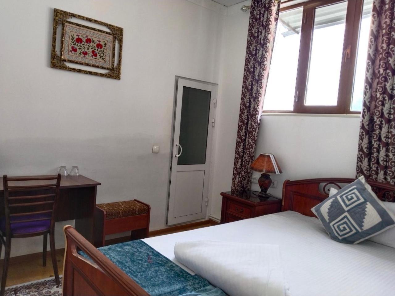 Hotel Rizqiro'Z Boutique Buhara Dış mekan fotoğraf